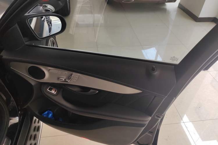 Used Mercedes-Benz GLC AMG 2018 AMG GLC 63 4MATIC+ Interior 5