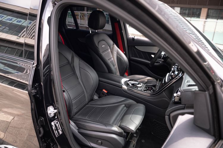 Used Mercedes-Benz GLC AMG 2018 AMG GLC 63 4MATIC+ Interior 6