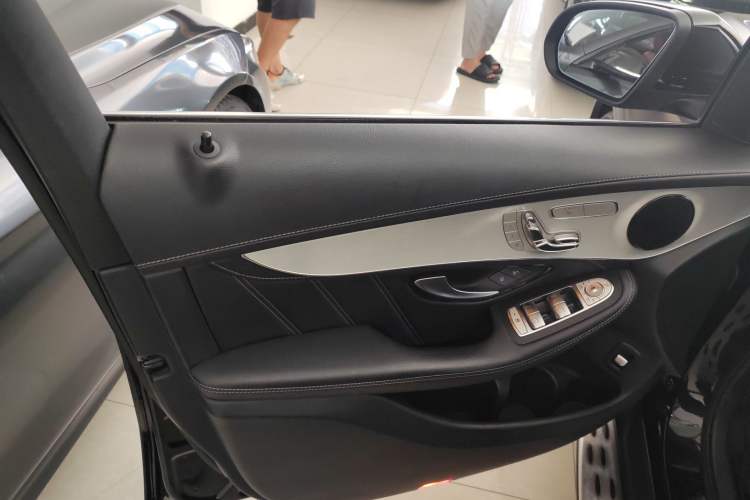 Used Mercedes-Benz GLC AMG 2018 AMG GLC 63 4MATIC+ Interior 7