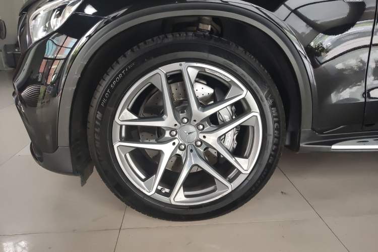 Used Mercedes-Benz GLC AMG 2018 AMG GLC 63 4MATIC+ Left Front Wheel Hub