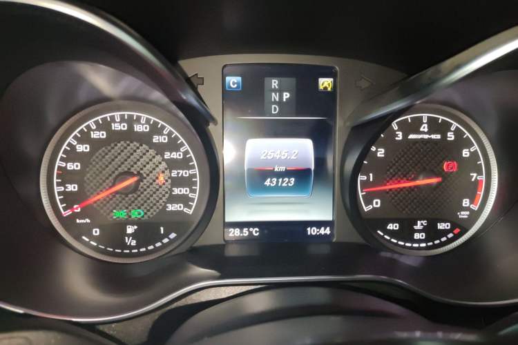 Used Mercedes-Benz GLC AMG 2018 AMG GLC 63 4MATIC+ Odometer Close Up