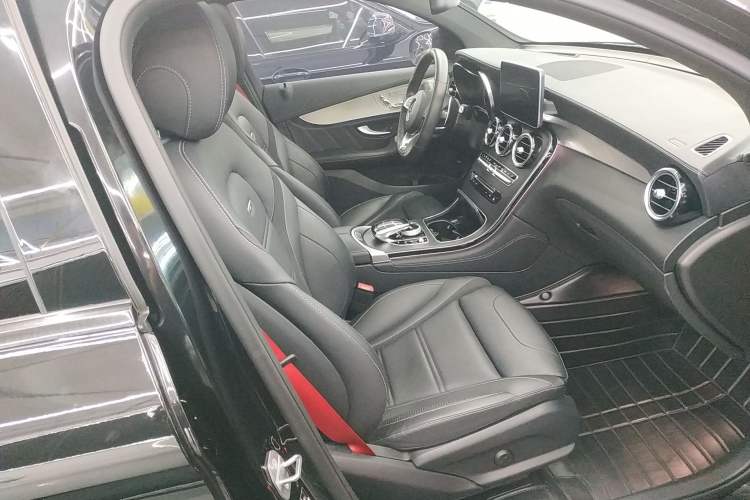 Used Mercedes-Benz GLC AMG 2018 AMG GLC 63 4MATIC+ Coupe SUV Right Front Seat