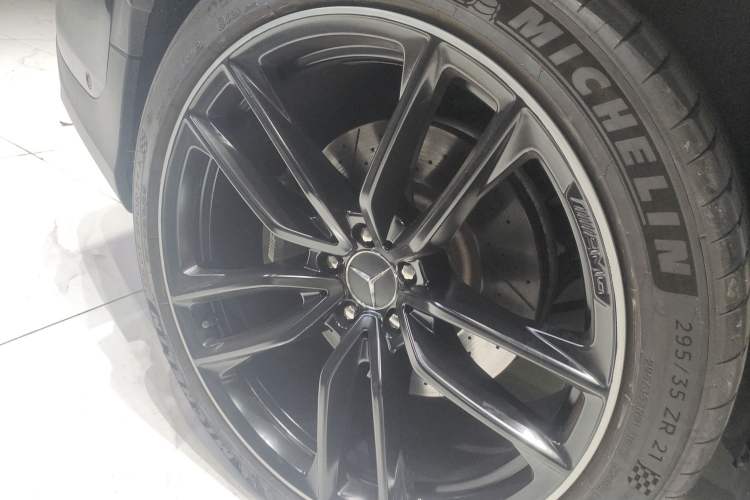 Used Mercedes-Benz GLC AMG 2018 AMG GLC 63 4MATIC+ Right Rear Wheel Hub