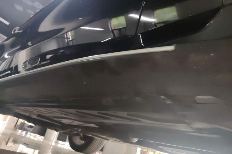 Used Mercedes-Benz GLC AMG 2018 AMG GLC 63 4MATIC+ Right Side Sill