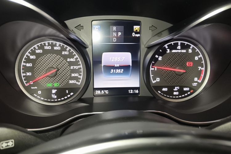 Used Mercedes-Benz GLC AMG 2018 AMG GLC 63 4MATIC+ Odometer Close Up