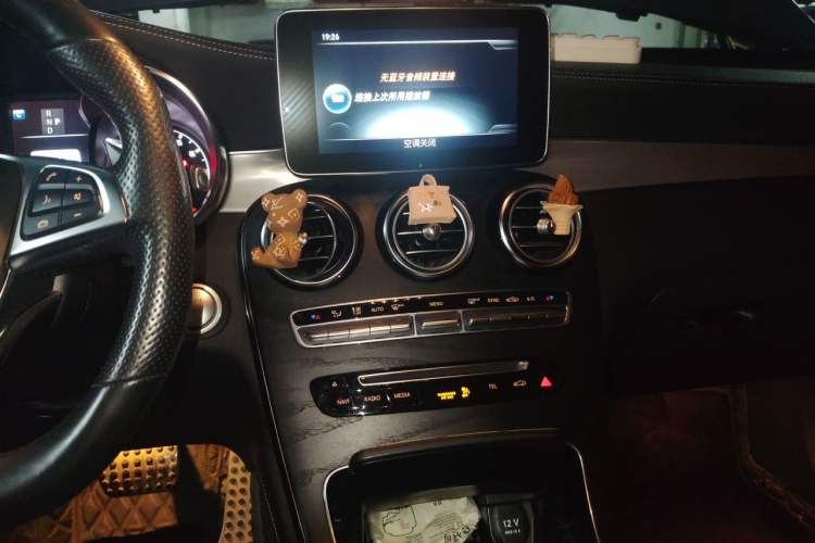 Used Mercedes-Benz GLC AMG 2018 AMG GLC 63 4MATIC+ Audio And AC Panel