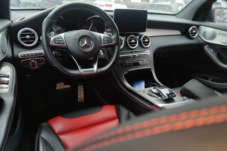 Used Mercedes-Benz GLC AMG 2018 AMG GLC 63 4MATIC+ Center Console