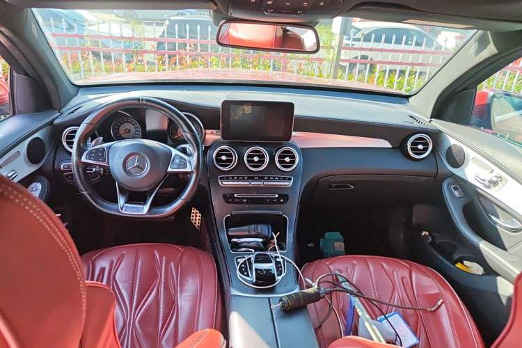 Used Mercedes-Benz GLC AMG 2018 AMG GLC 63 4MATIC+ Center Console