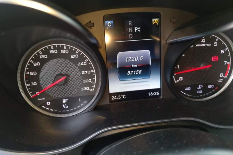 Used Mercedes-Benz GLC AMG 2018 AMG GLC 63 4MATIC+ Odometer Close Up