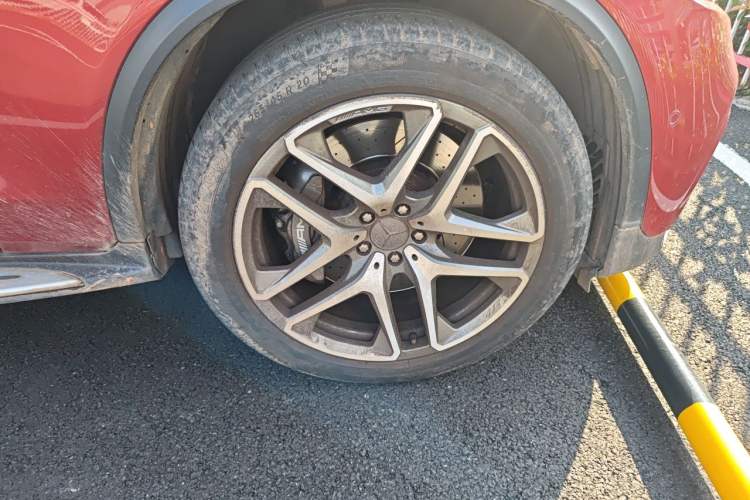 Used Mercedes-Benz GLC AMG 2018 AMG GLC 63 4MATIC+ Right Front Wheel Hub