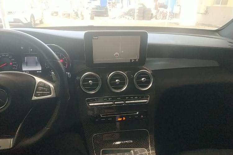Used Mercedes-Benz GLC AMG 2018 AMG GLC 63 4MATIC+ Center Console