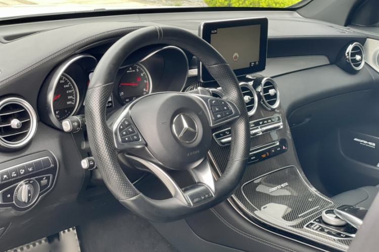Used Mercedes-Benz GLC AMG 2018 AMG GLC 63 4MATIC+ Interior 1