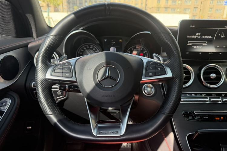 Used Mercedes-Benz GLC AMG 2018 AMG GLC 63 4MATIC+ Interior 1