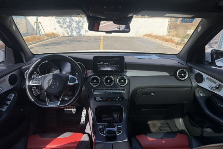 Used Mercedes-Benz GLC AMG 2018 AMG GLC 63 4MATIC+ Interior 5