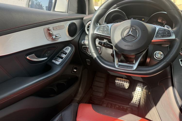 Used Mercedes-Benz GLC AMG 2018 AMG GLC 63 4MATIC+ Interior 9