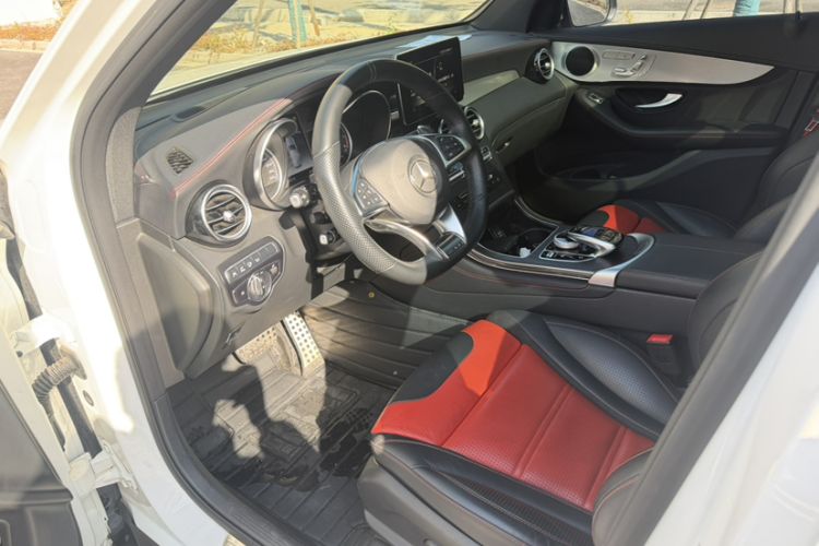 Used Mercedes-Benz GLC AMG 2018 AMG GLC 63 4MATIC+ Left Front Seat