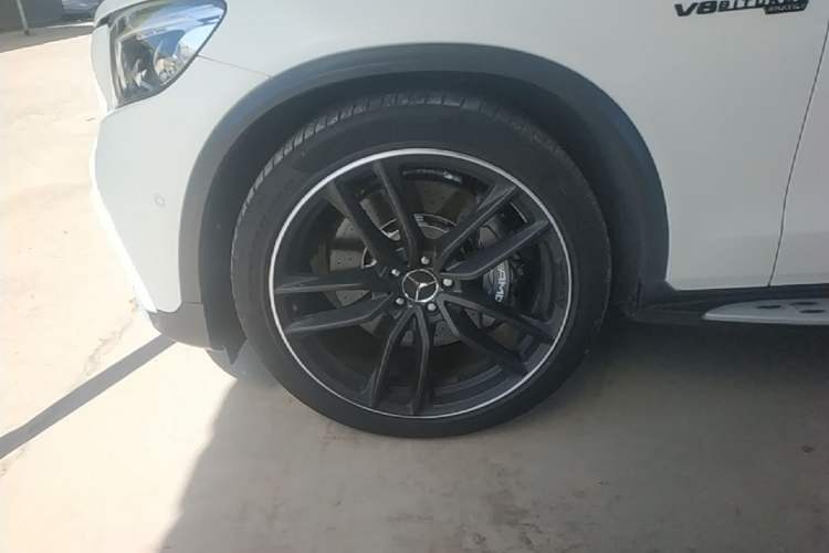 Used Mercedes-Benz GLC AMG 2018 AMG GLC 63 4MATIC+ Left Front Wheel Hub