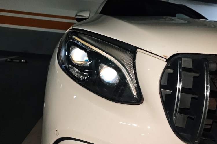 Used Mercedes-Benz GLC AMG 2018 AMG GLC 63 4MATIC+ Right Front Headlight