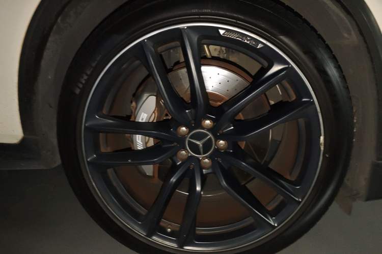 Used Mercedes-Benz GLC AMG 2018 AMG GLC 63 4MATIC+ Right Front Wheel Hub