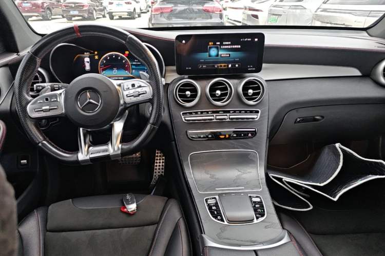 Used Mercedes-Benz GLC AMG 2020 AMG GLC 43 4MATIC Center Console