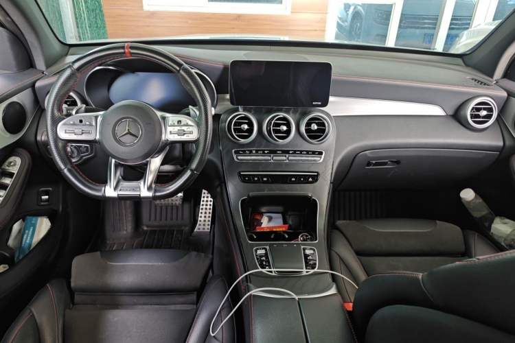 Used Mercedes-Benz GLC AMG 2020 AMG GLC 43 4MATIC Center Console