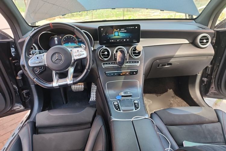 Used Mercedes-Benz GLC AMG 2020 AMG GLC 43 4MATIC Center Console
