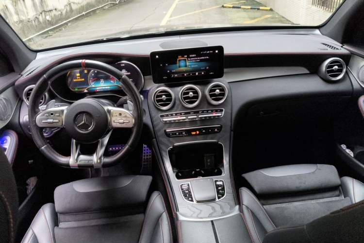 Used Mercedes-Benz GLC AMG 2020 AMG GLC 43 4MATIC Center Console