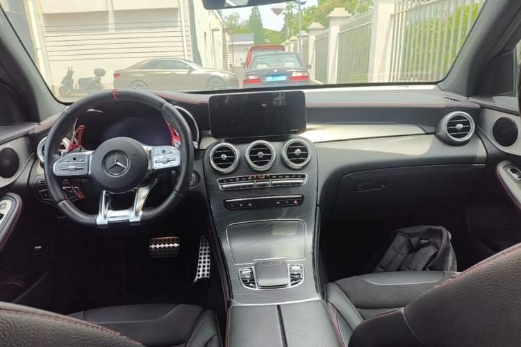 Used Mercedes-Benz GLC AMG 2020 AMG GLC 43 4MATIC Center Console