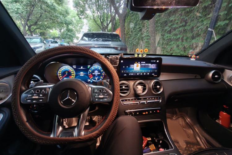 Used Mercedes-Benz GLC AMG 2020 AMG GLC 43 4MATIC Center Console