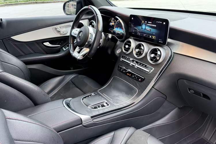 Used Mercedes-Benz GLC AMG 2020 AMG GLC 43 4MATIC Interior 4