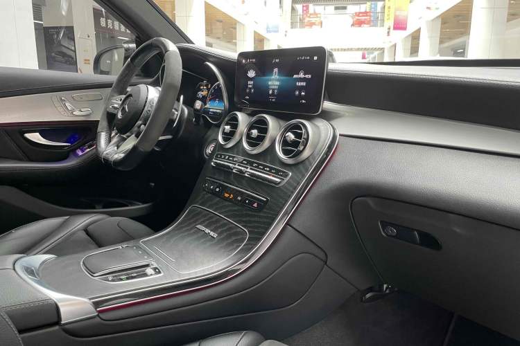 Used Mercedes-Benz GLC AMG 2020 AMG GLC 63 4MATIC+ Interior 4