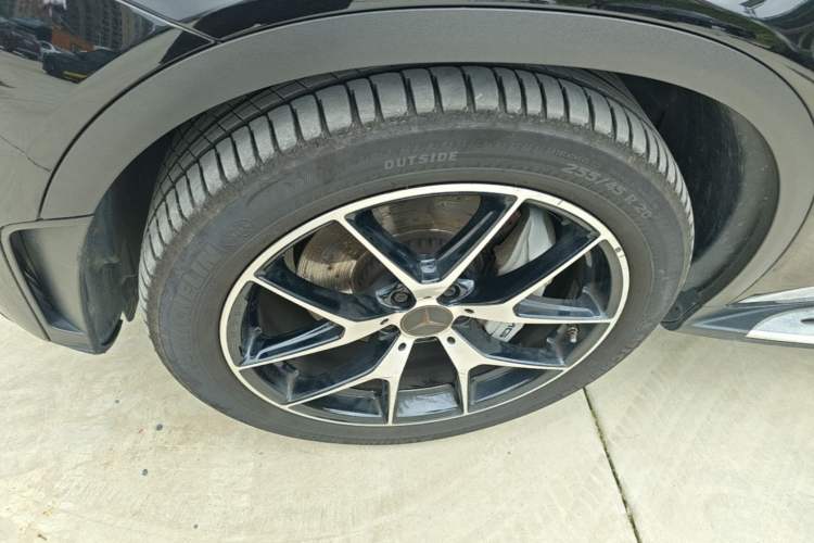 Used Mercedes-Benz GLC AMG 2020 AMG GLC 43 4MATIC Left Front Wheel Hub
