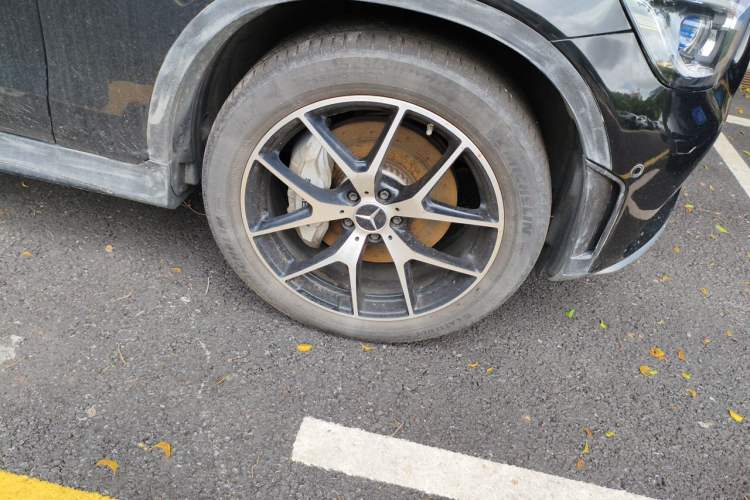 Used Mercedes-Benz GLC AMG 2020 AMG GLC 43 4MATIC Right Front Wheel Hub