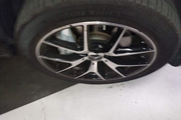 Used Mercedes-Benz GLC AMG 2020 AMG GLC 43 4MATIC Right Front Wheel Hub