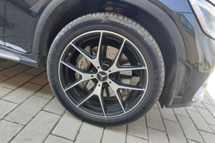 Used Mercedes-Benz GLC AMG 2020 AMG GLC 43 4MATIC Right Front Wheel Hub