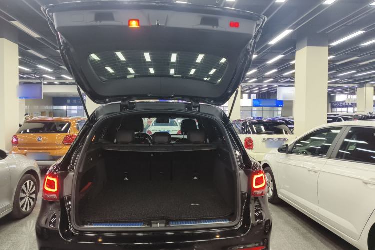 Used Mercedes-Benz GLC AMG 2020 AMG GLC 43 4MATIC Trunk