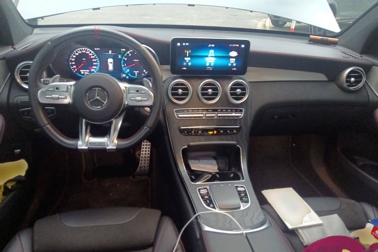 Used Mercedes-Benz GLC AMG 2020 AMG GLC 43 4MATIC Center Console