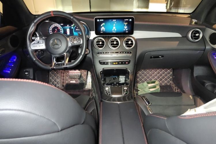 Used Mercedes-Benz GLC AMG 2020 AMG GLC 43 4MATIC Center Console
