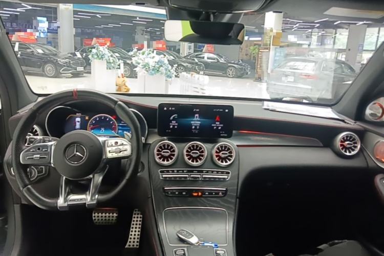Used Mercedes-Benz GLC AMG 2020 AMG GLC 43 4MATIC Center Console