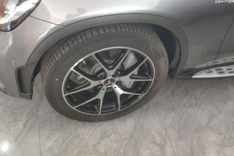 Used Mercedes-Benz GLC AMG 2020 AMG GLC 43 4MATIC Left Front Wheel Hub