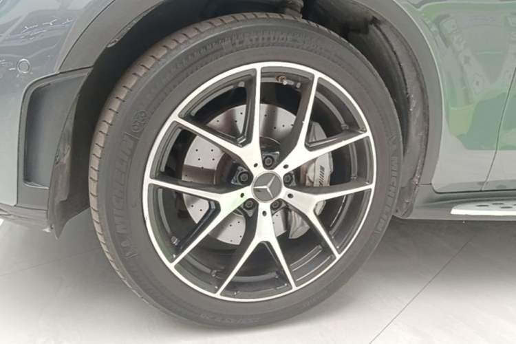 Used Mercedes-Benz GLC AMG 2020 AMG GLC 43 4MATIC Left Front Wheel Hub