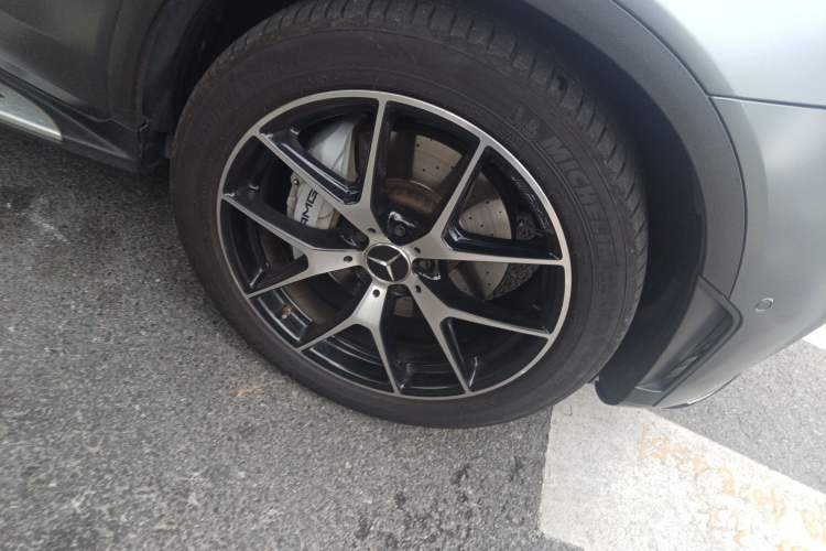 Used Mercedes-Benz GLC AMG 2020 AMG GLC 43 4MATIC Right Front Wheel Hub