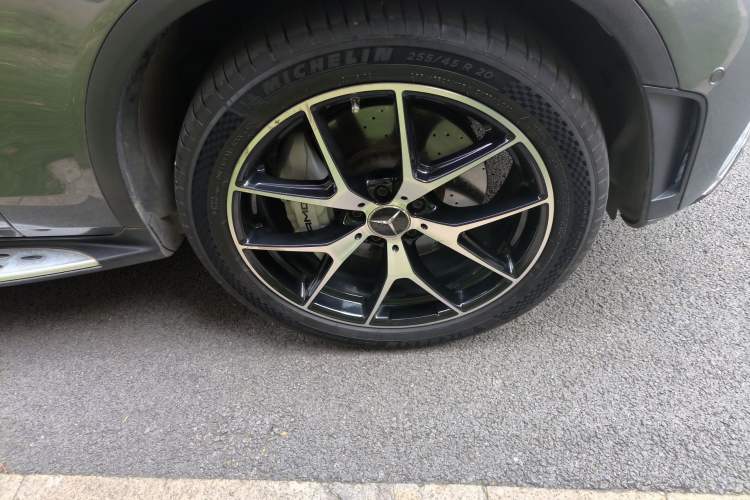 Used Mercedes-Benz GLC AMG 2020 AMG GLC 43 4MATIC Right Front Wheel Hub