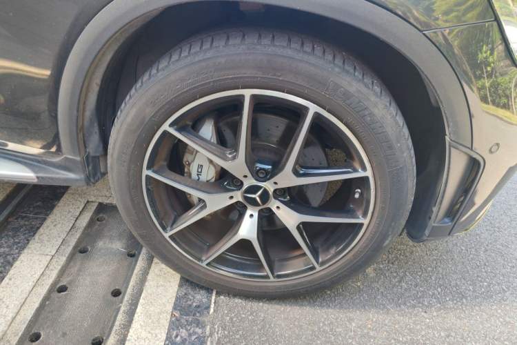 Used Mercedes-Benz GLC AMG 2020 AMG GLC 43 4MATIC Right Front Wheel Hub