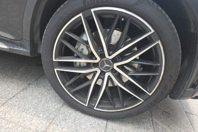 Used Mercedes-Benz GLC AMG 2020 AMG GLC 43 4MATIC Right Front Wheel Hub