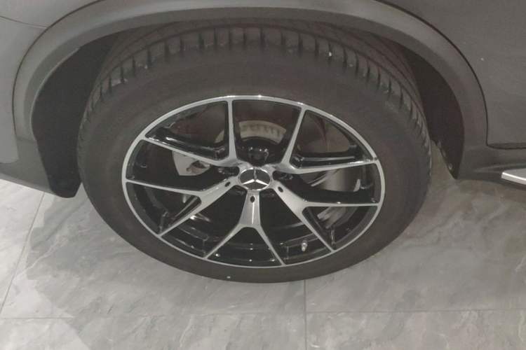 Used Mercedes-Benz GLC AMG 2020 AMG GLC 43 4MATIC Right Rear Wheel Hub