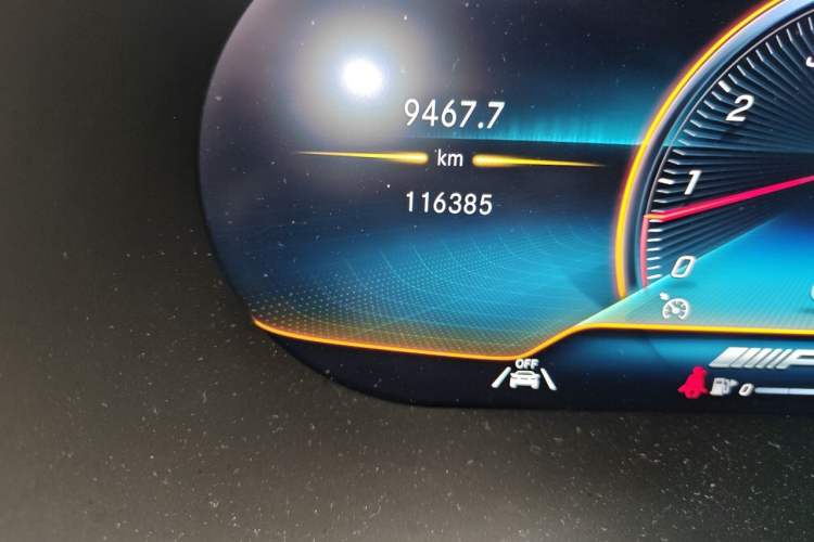 Used Mercedes-Benz GLC AMG 2020 AMG GLC 43 4MATIC Odometer Close Up