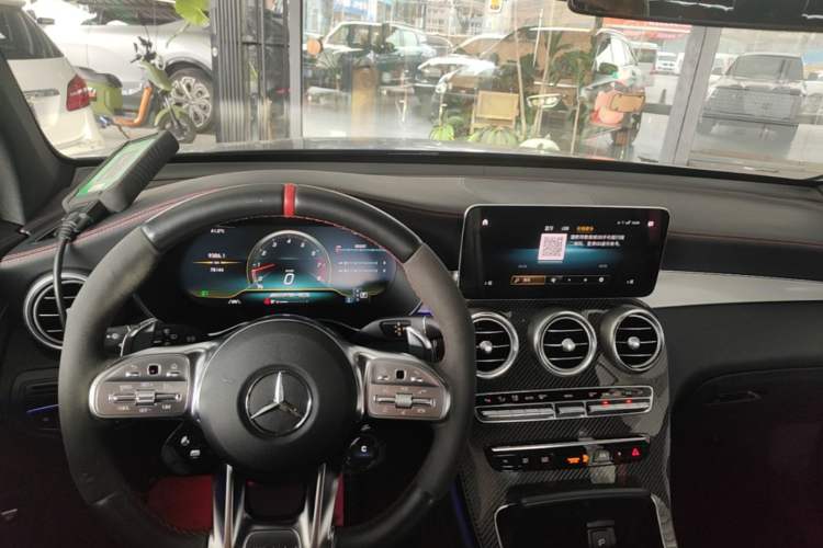 Used Mercedes-Benz GLC AMG 2020 AMG GLC 43 4MATIC Center Console