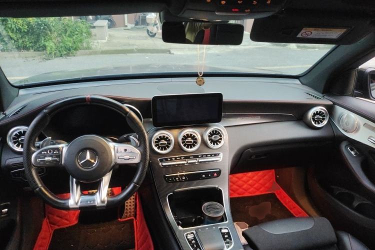 Used Mercedes-Benz GLC AMG 2020 AMG GLC 43 4MATIC Center Console