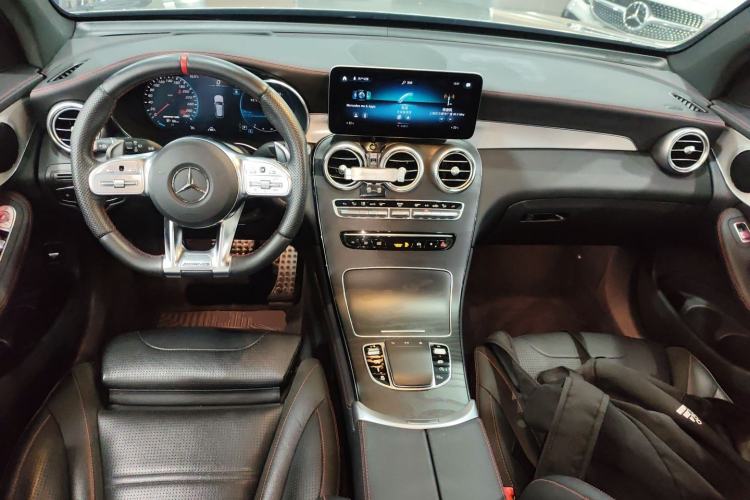 Used Mercedes-Benz GLC AMG 2020 AMG GLC 43 4MATIC Center Console
